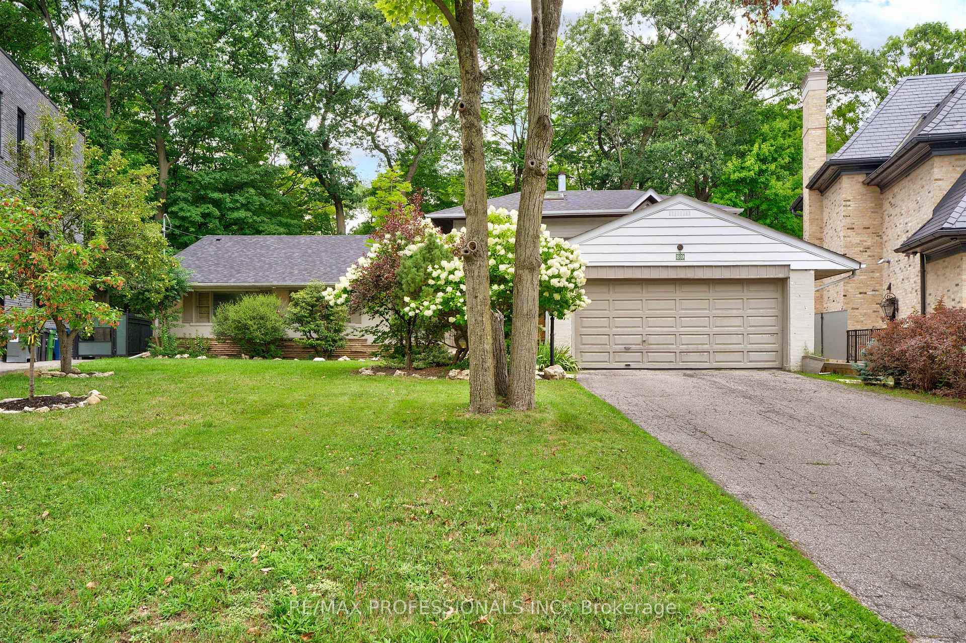 89 Valecrest Drive 