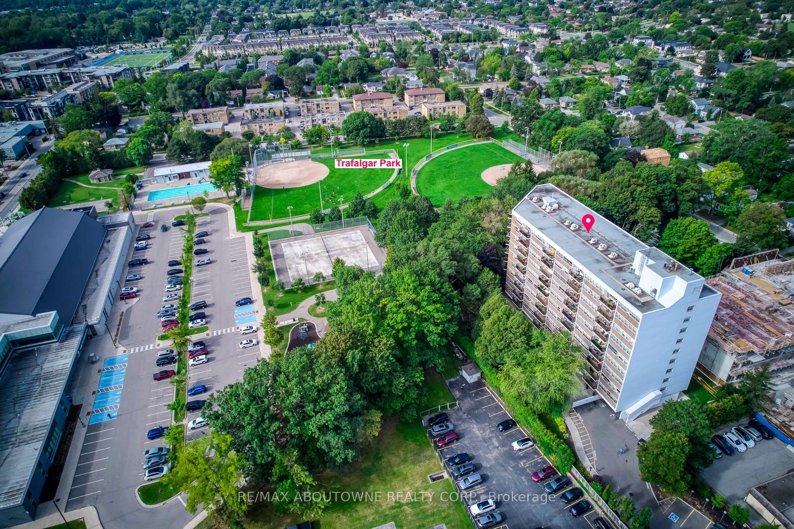 212 Kerr Street  #906