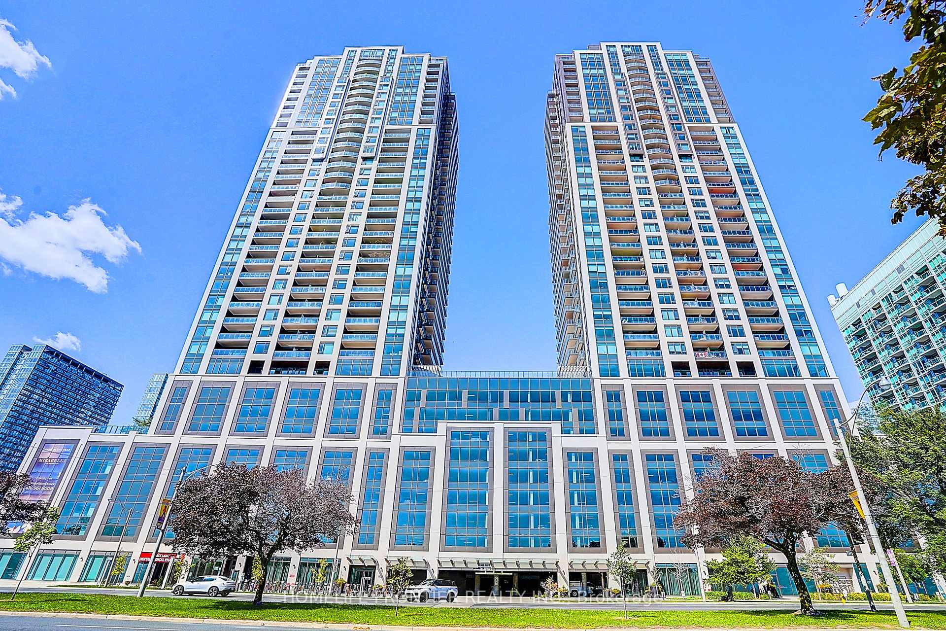 1928 Lakeshore Boulevard W #2005