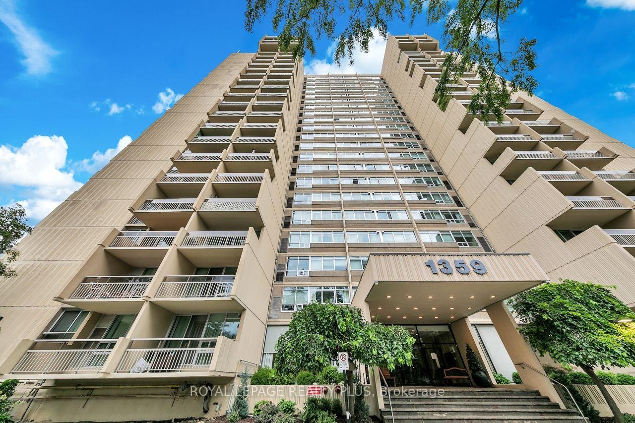 1359 White Oaks Boulevard  #403