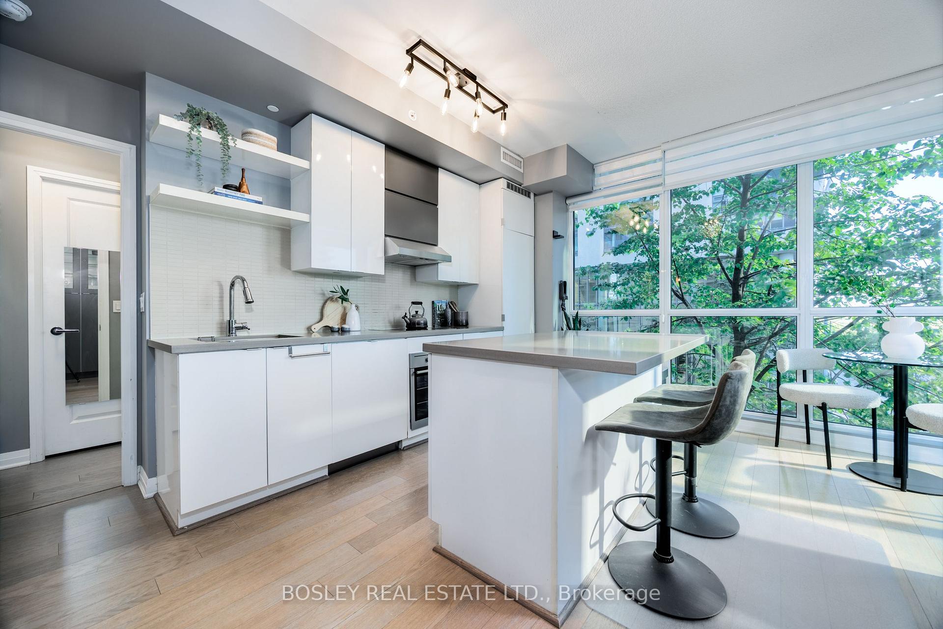 60 Annie Craig Drive  #215