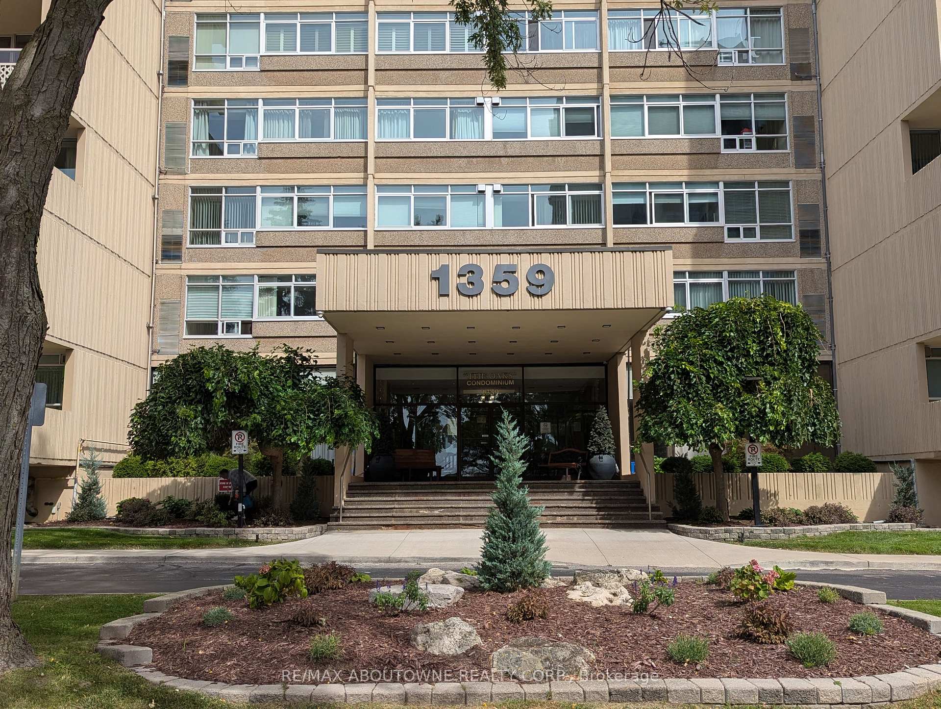 1359 White Oaks Boulevard  #306