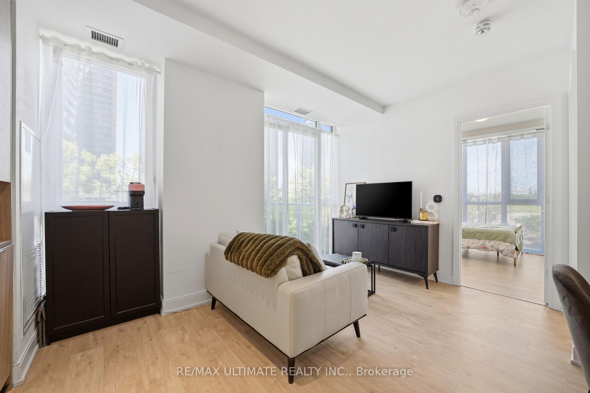 70 Annie Craig Drive  #402