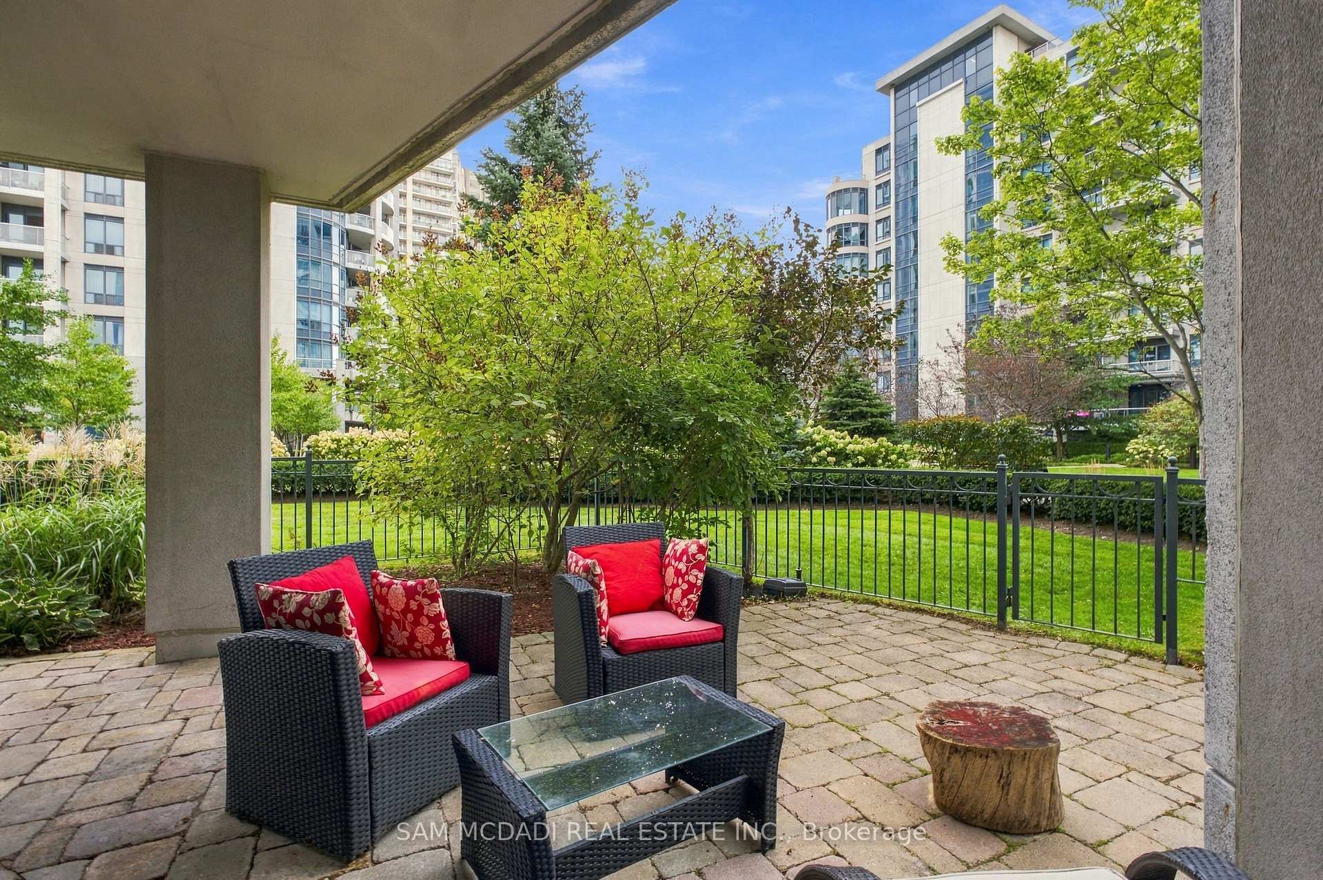 2087 Lake Shore Boulevard W #103