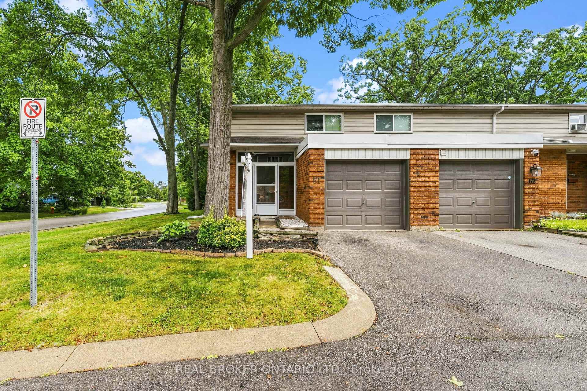 1270 Gainsborough Drive  #61