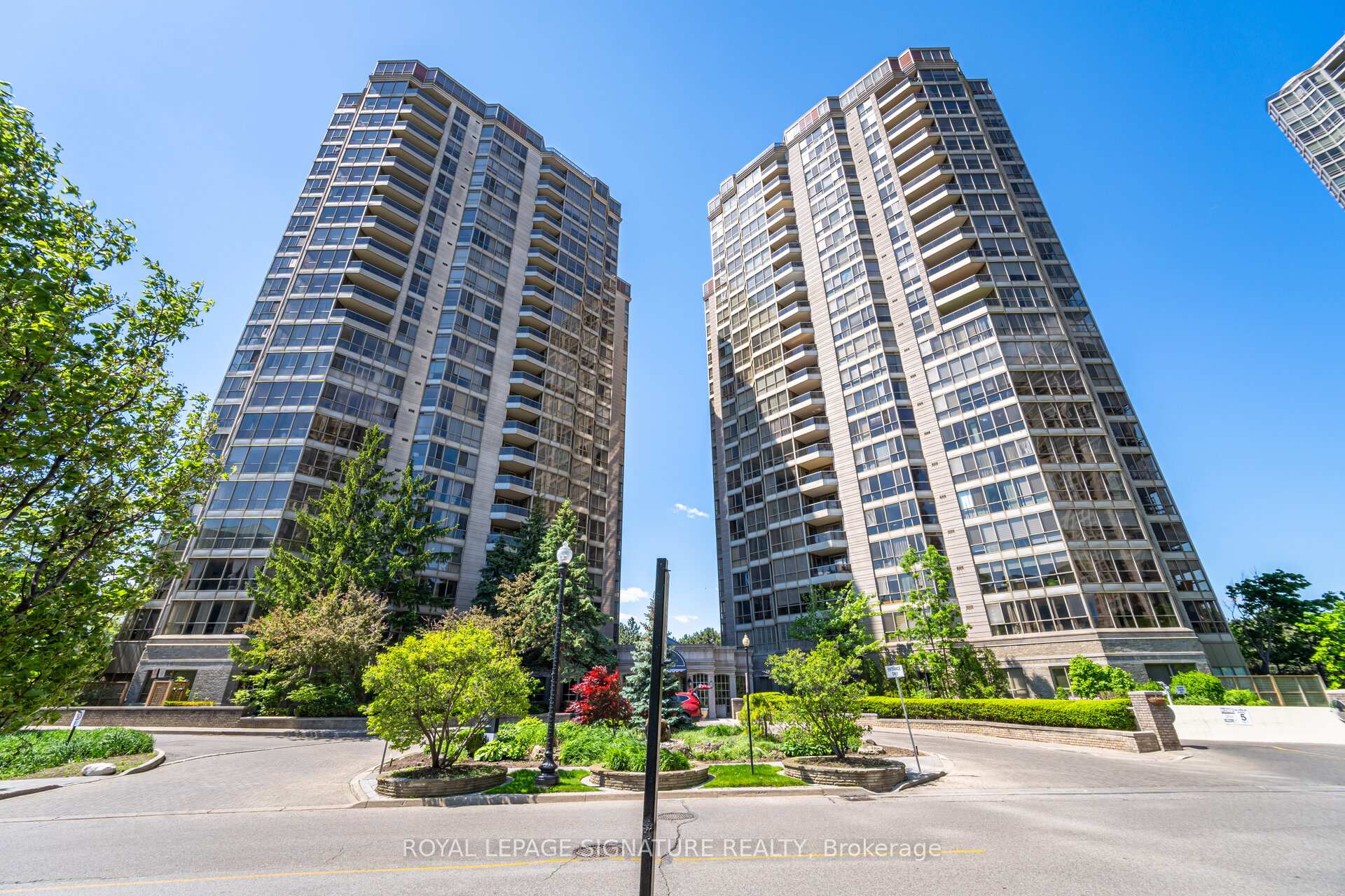 55 Kingsbridge Garden Circle  #2310