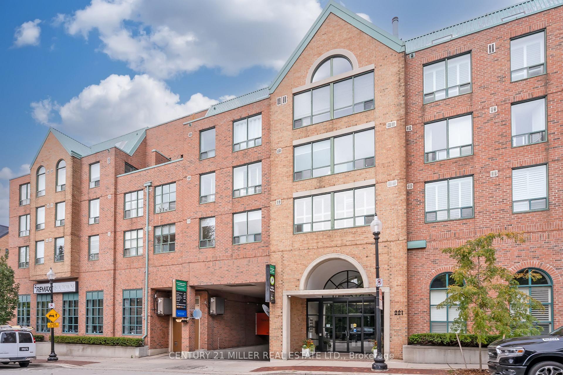 221 Robinson Street  #307