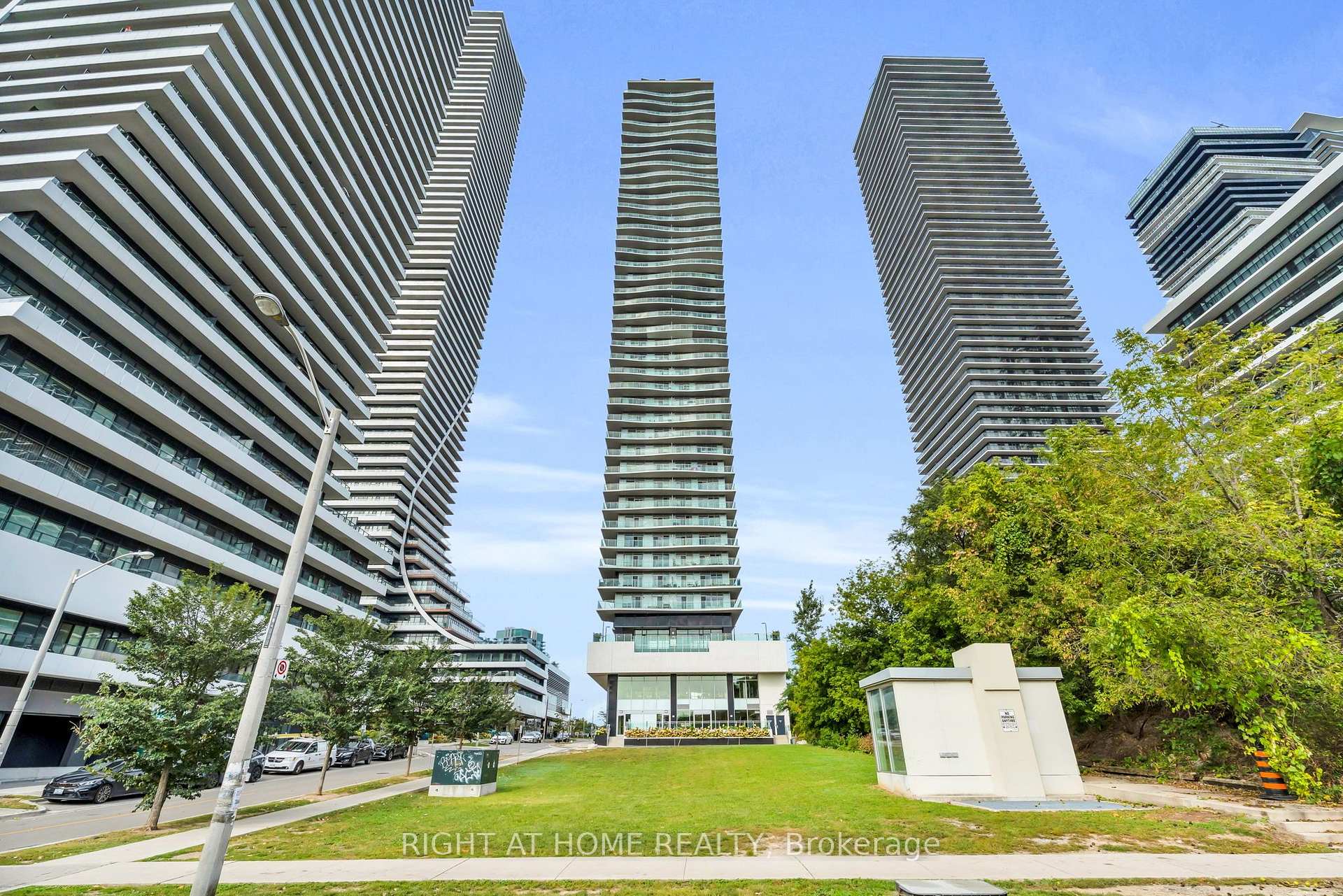 33 Shore Breeze Drive  #2304
