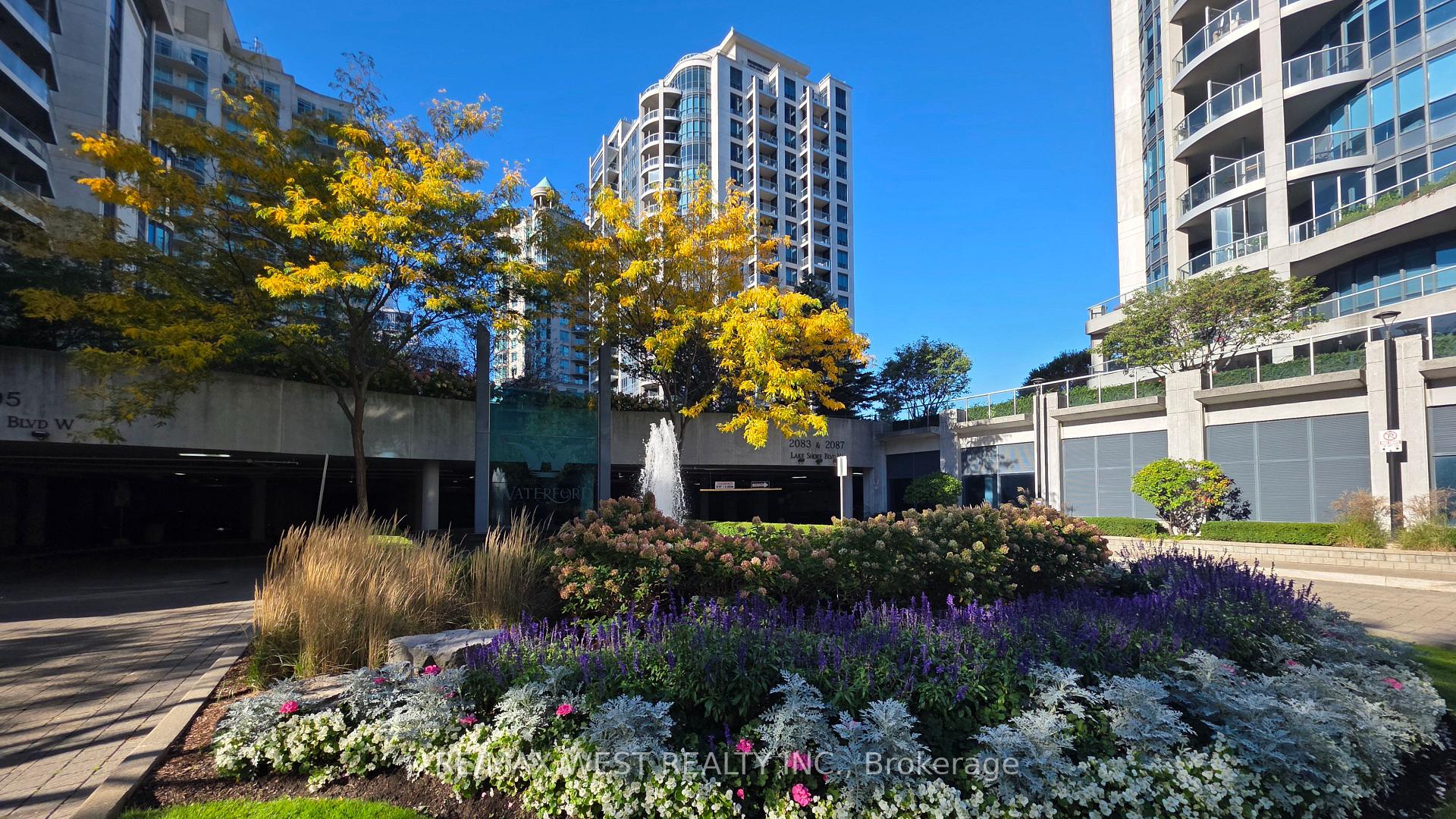 2083 Lake Shore Boulevard  #914