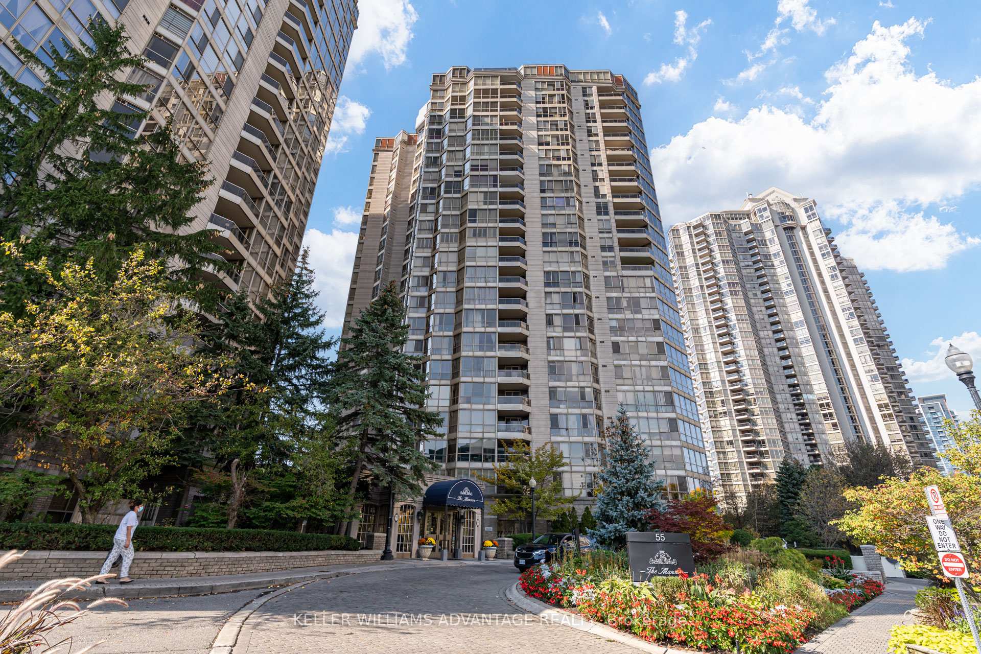 55 Kingsbridge Garden Circle  #2210